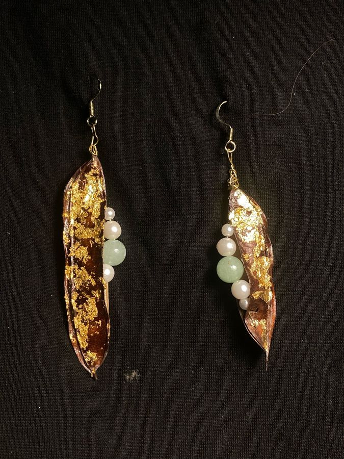 Gilded leaf earrings with pearls